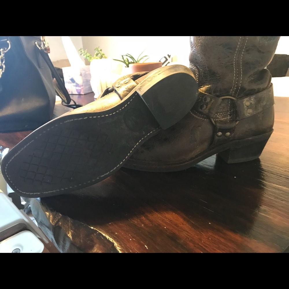 Frye boots 15R. Hardly worn.